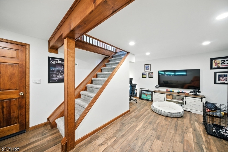 Cedar Lake - Residential Lease