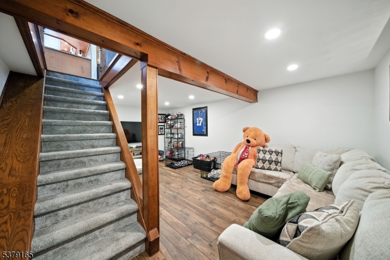 Cedar Lake - Residential Lease