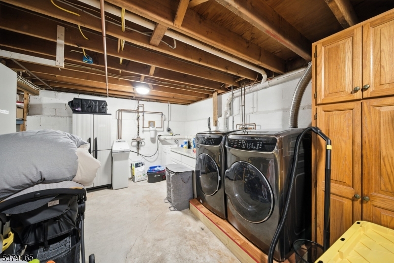 Cedar Lake - Residential Lease