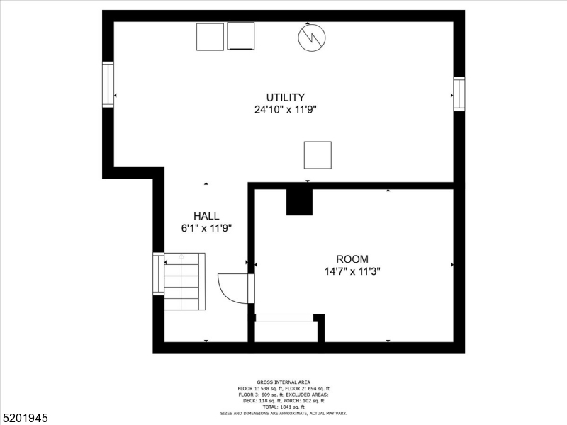 Main image without alt text