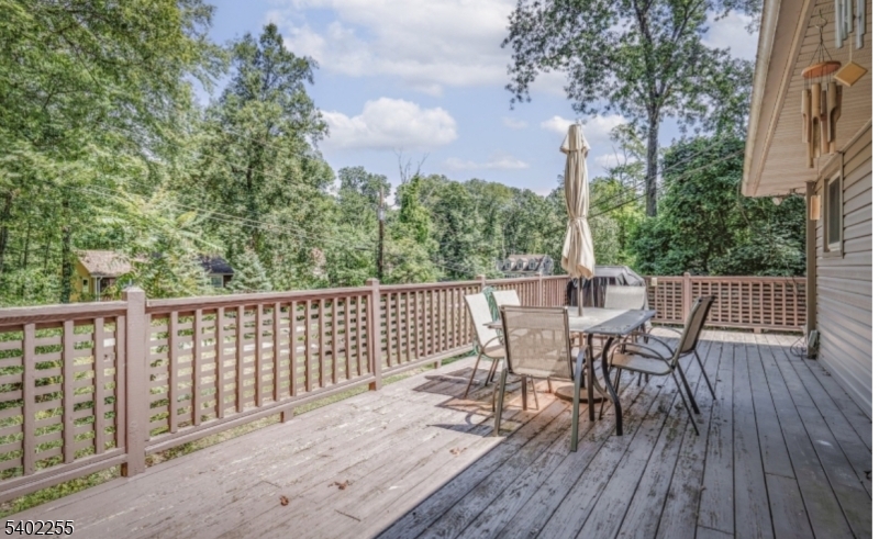 SCENIC LAKES - Residential