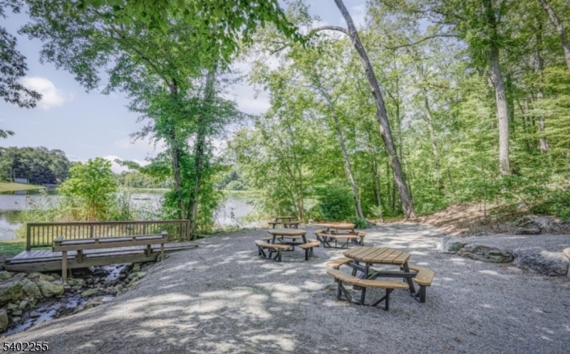 SCENIC LAKES - Residential