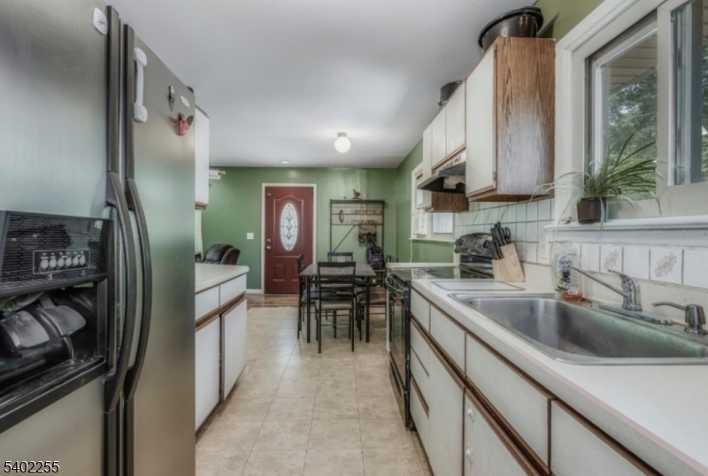 SCENIC LAKES - Residential