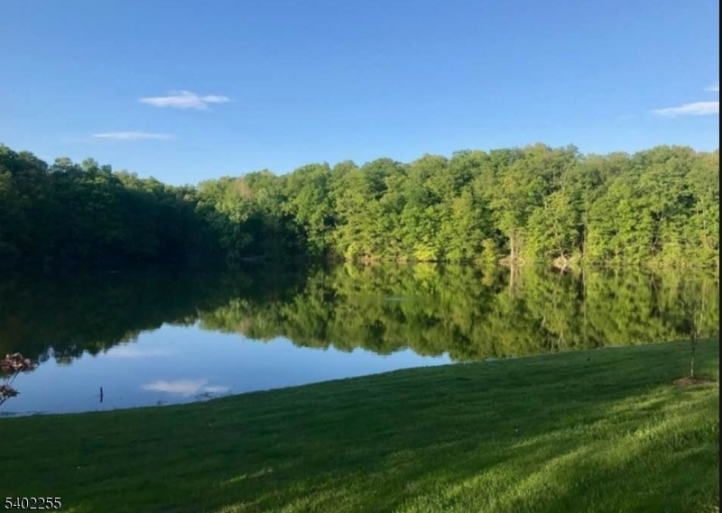 SCENIC LAKES - Residential