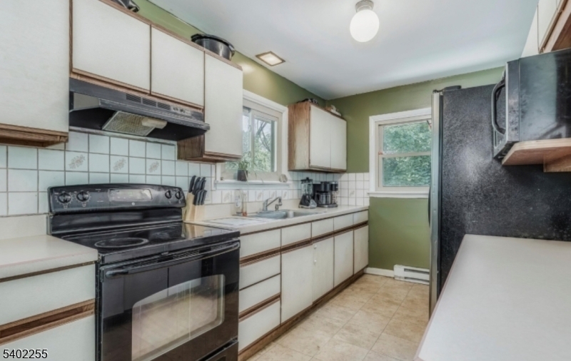 SCENIC LAKES - Residential