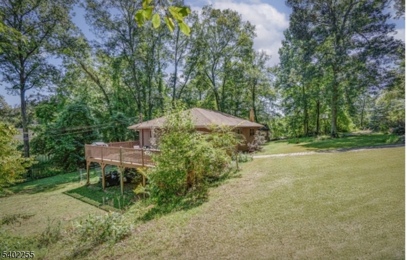 SCENIC LAKES - Residential