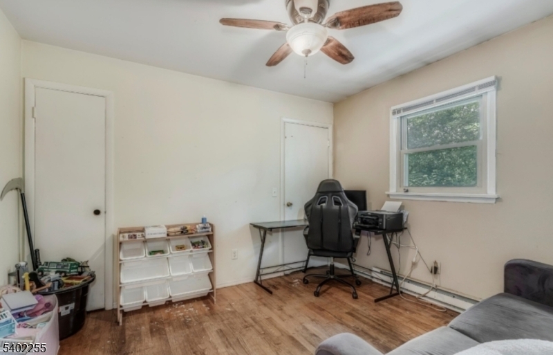 SCENIC LAKES - Residential