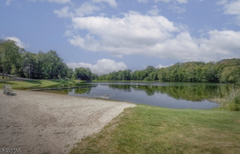 SCENIC LAKES - Residential