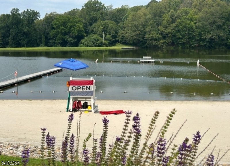 SCENIC LAKES - Residential