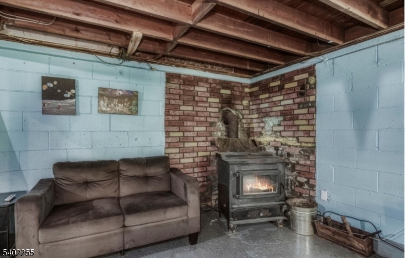 SCENIC LAKES - Residential