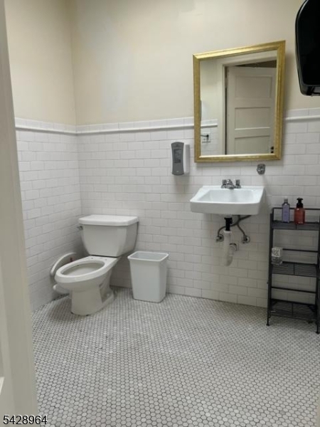 Glen Ridge Arcade Building - Commercial Lease