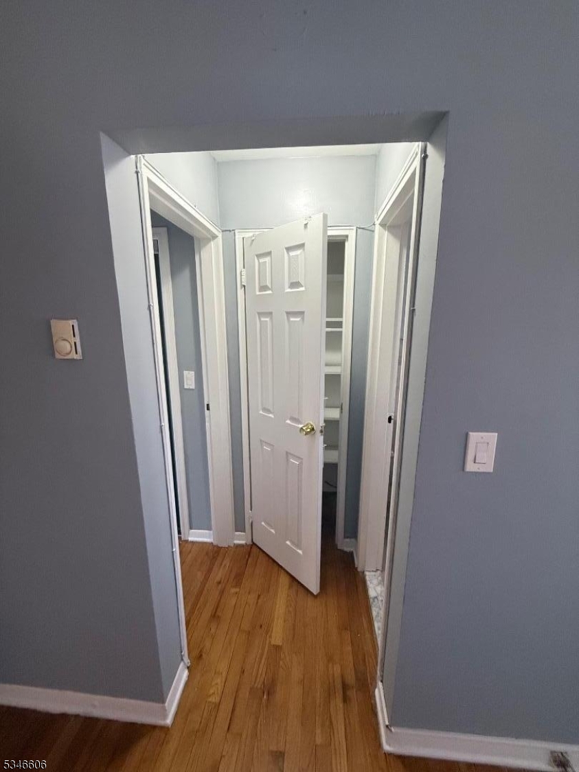 West Orange Twp., New Jersey 07052, United States, 1 Bedroom Bedrooms, ,1 BathroomBathrooms,Residential,Active,97193