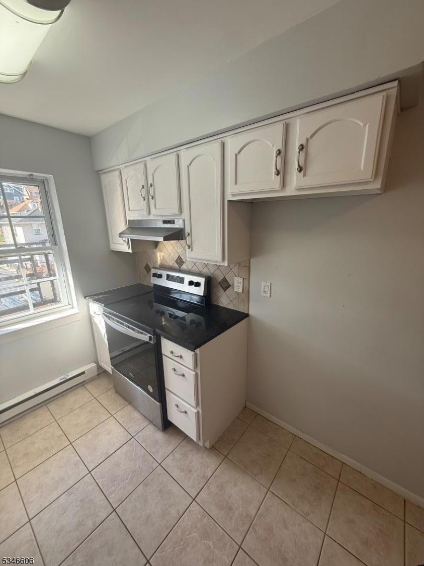 West Orange Twp., New Jersey 07052, United States, 1 Bedroom Bedrooms, ,1 BathroomBathrooms,Residential,Active,97193