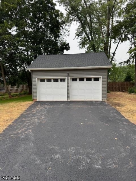 Somerville Boro, New Jersey 08876, United States, 3 Bedrooms Bedrooms, ,3 BathroomsBathrooms,Residential,Pending,190078