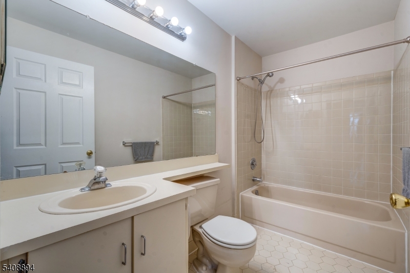 Governor's Pointe - Residential Lease