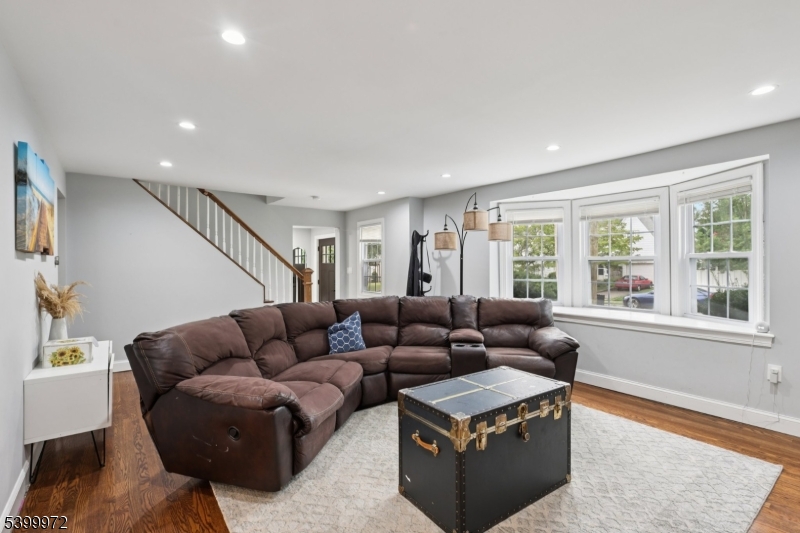 Larchmont Estates - Residential