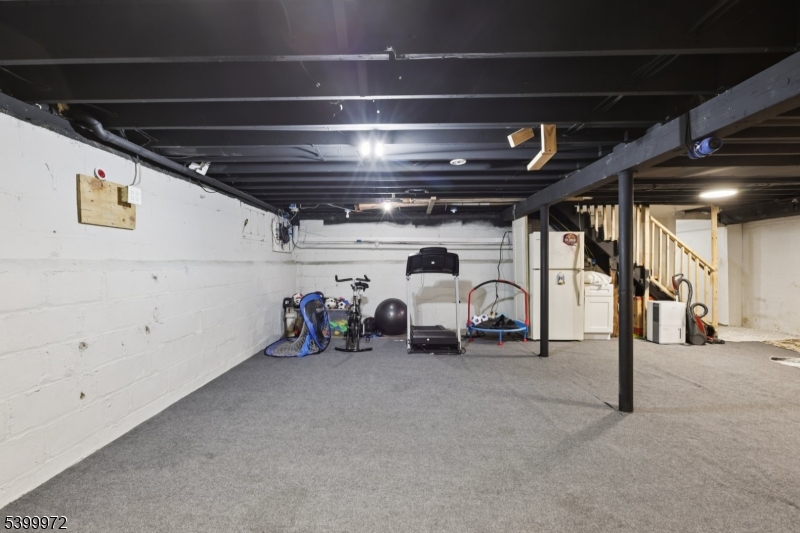 Larchmont Estates - Residential