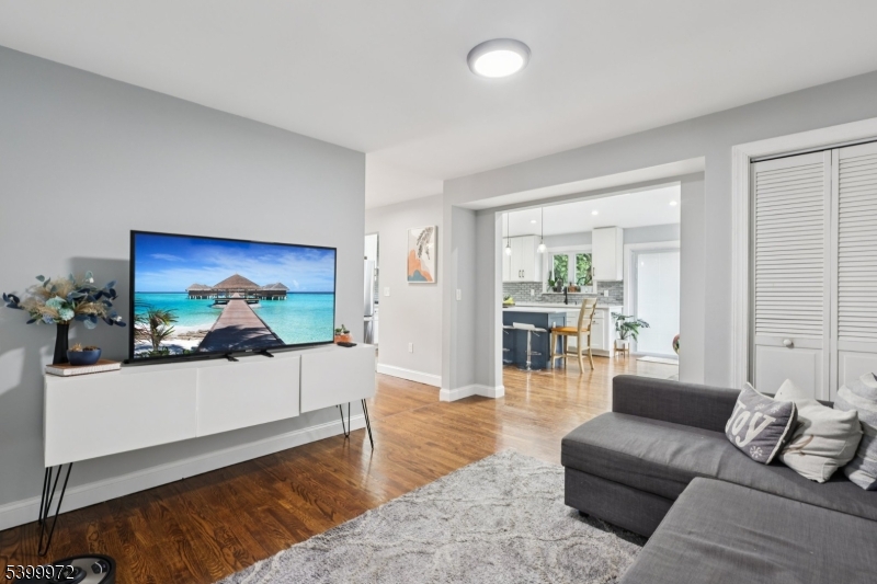 Larchmont Estates - Residential