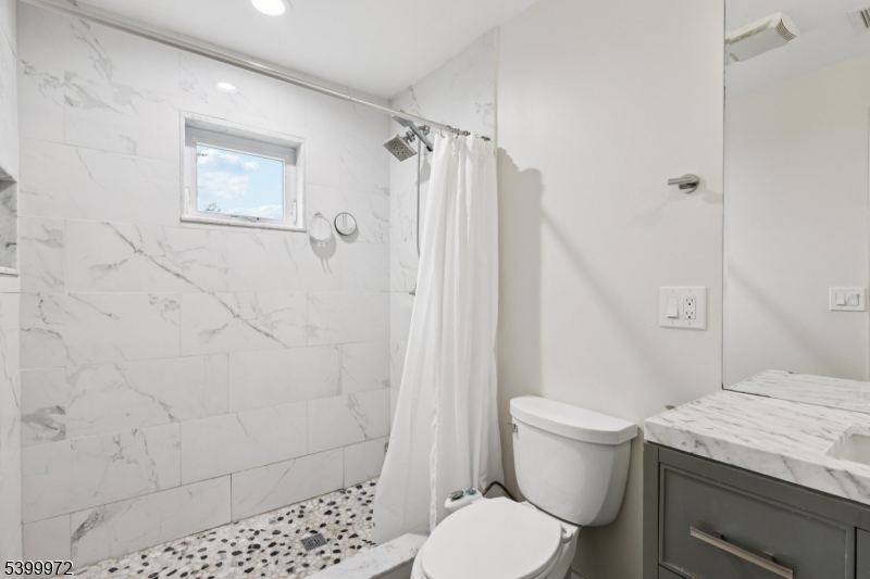 Larchmont Estates - Residential