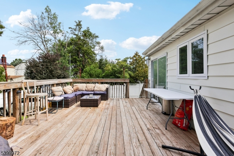 Larchmont Estates - Residential