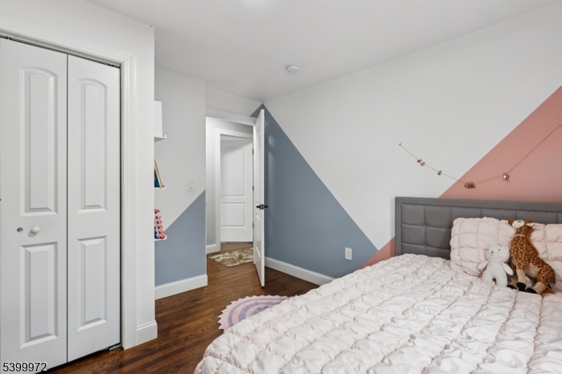 Larchmont Estates - Residential