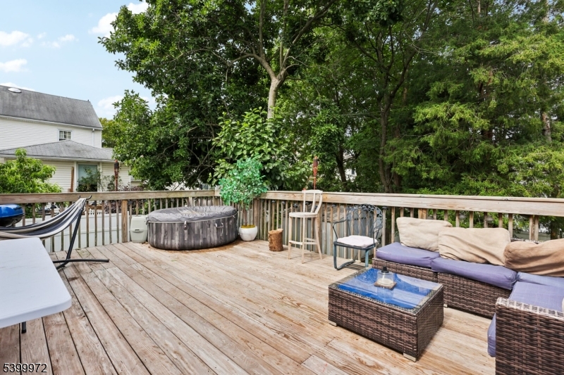 Larchmont Estates - Residential