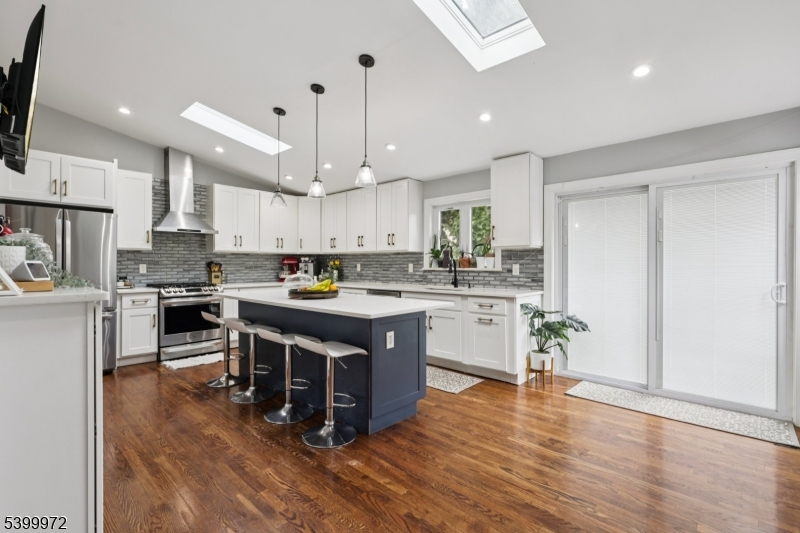 Larchmont Estates - Residential