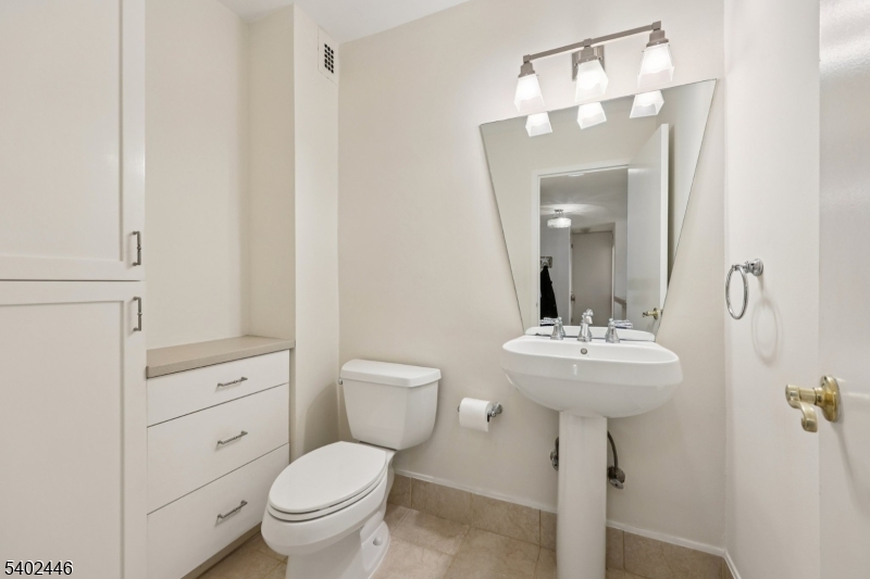 Claridge House - Residential