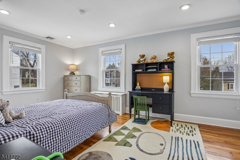 Knollwood Section - Residential