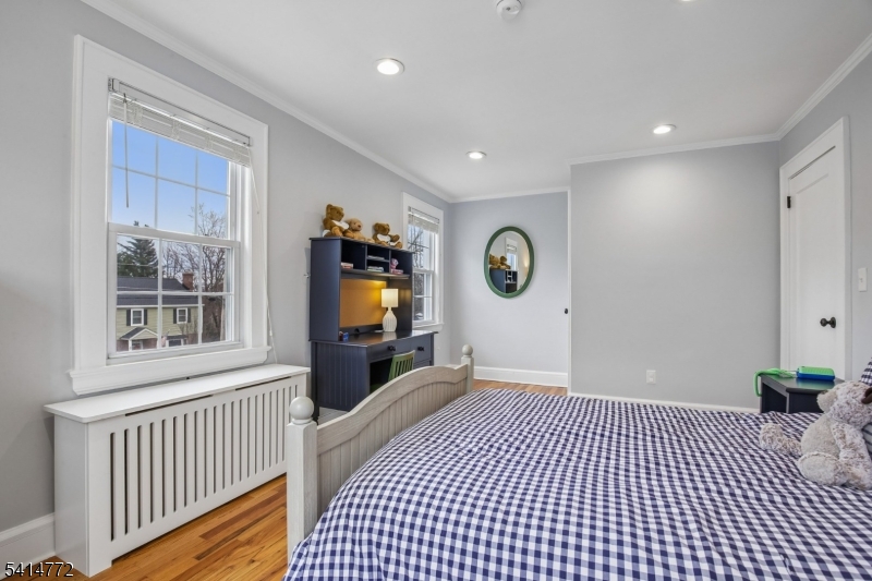 Knollwood Section - Residential