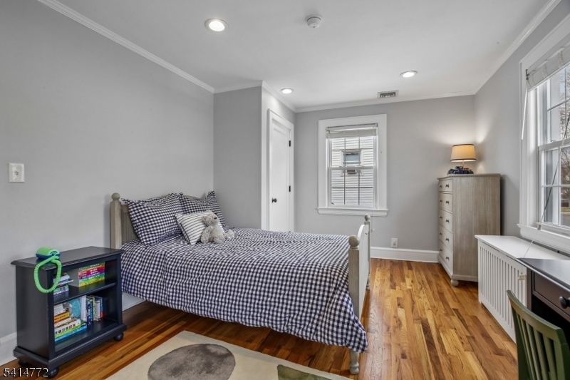 Knollwood Section - Residential