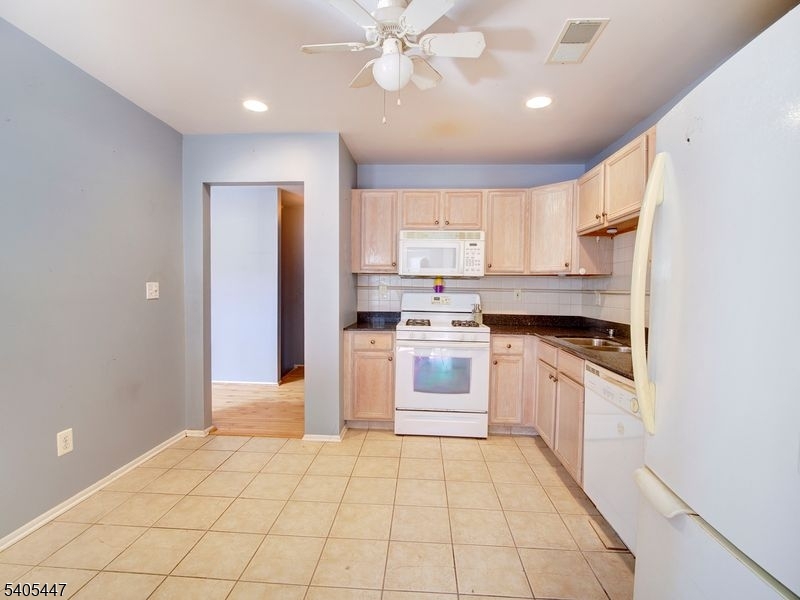 WILLOW WALK - Residential