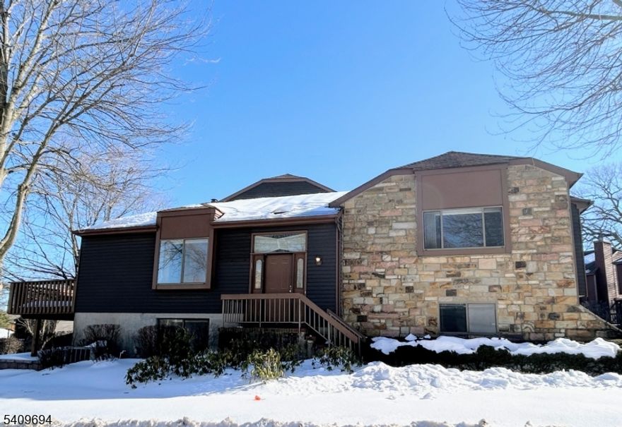 Detached end-unit townhome in the desirable Townsquare Village community. Conveniently located steps away from Rockaway mall, major shopping/dining areas and highways. Entire house is freshly painted. Upper level with spacious living room, eat-in kitchen, dining, primary bedroom with walk-in closet and primary bath, another bedroom and a full bath. Dining room gives access to the deck to the backyard. Lower level with spacious family room, guest bedroom, laundry and powder room. Large 2 car garage with storage room. Enjoy community amenities including pool, clubhouse, tennis court, and playground. Available Now. Tenants responsible for first $150 of repairs and require to get Tenant insurance