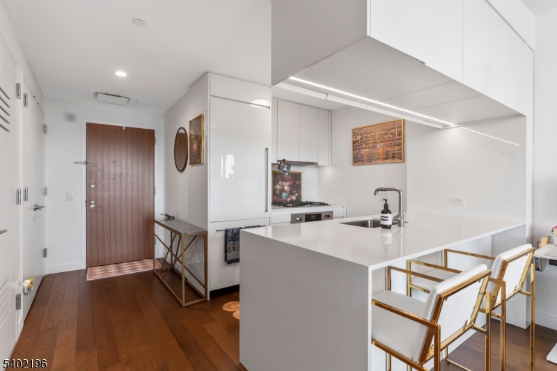 Gold Coast Waterfront - Residential