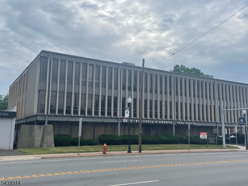 Photo 1 of 6 — 1435 Morris Ave, Union Twp., NJ 07083
