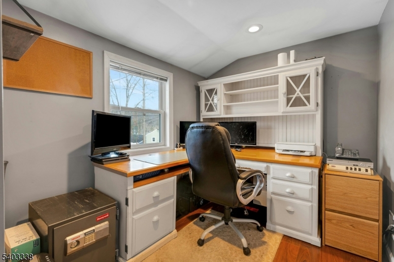 Pinecliff Lake - Residential