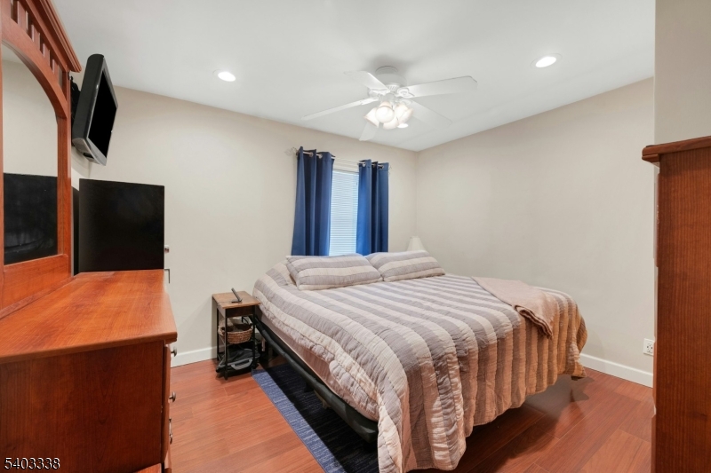 Pinecliff Lake - Residential