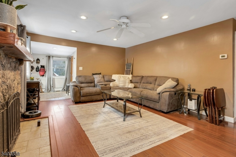 Pinecliff Lake - Residential