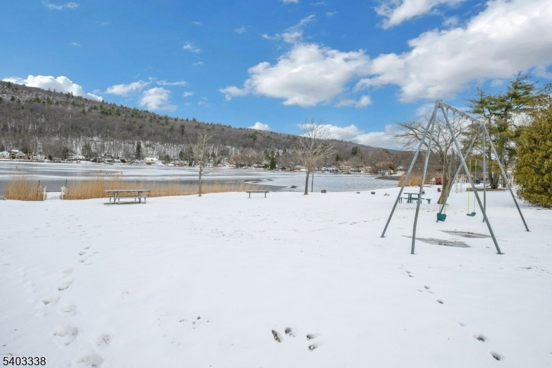 Pinecliff Lake - Residential