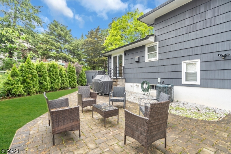 374 Nottingham Way