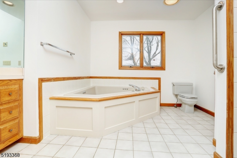 Lake Intervale - Residential