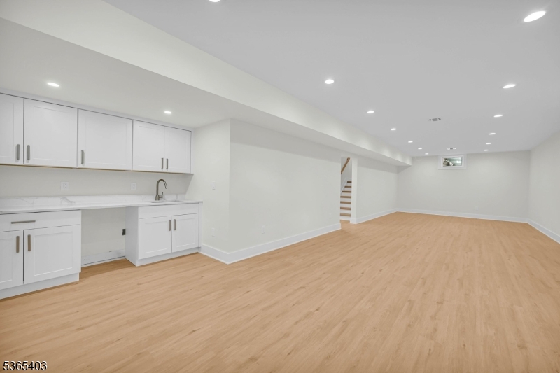 Hillside - Residential