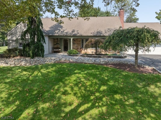 34 HUGHES RD, SOMERSET, NJ 08873 - Image 6d585c8ec68b9b72784dbaba77c3639d/1320454985