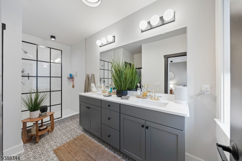 Townhomes at Vermella - Residential