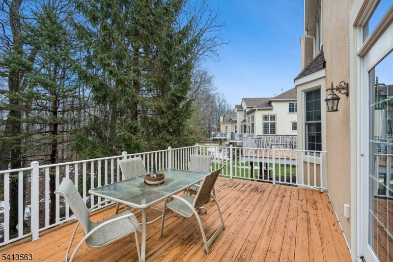 Four Seasons - Residential