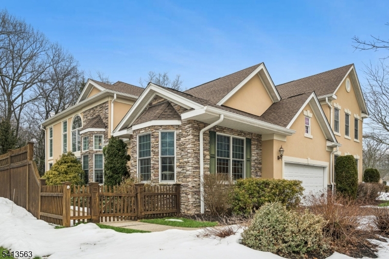 Four Seasons - Residential