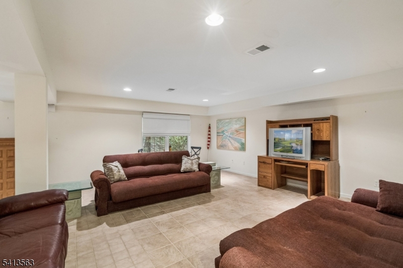 Four Seasons - Residential