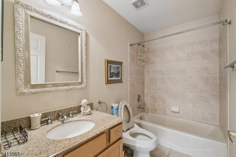 Four Seasons - Residential