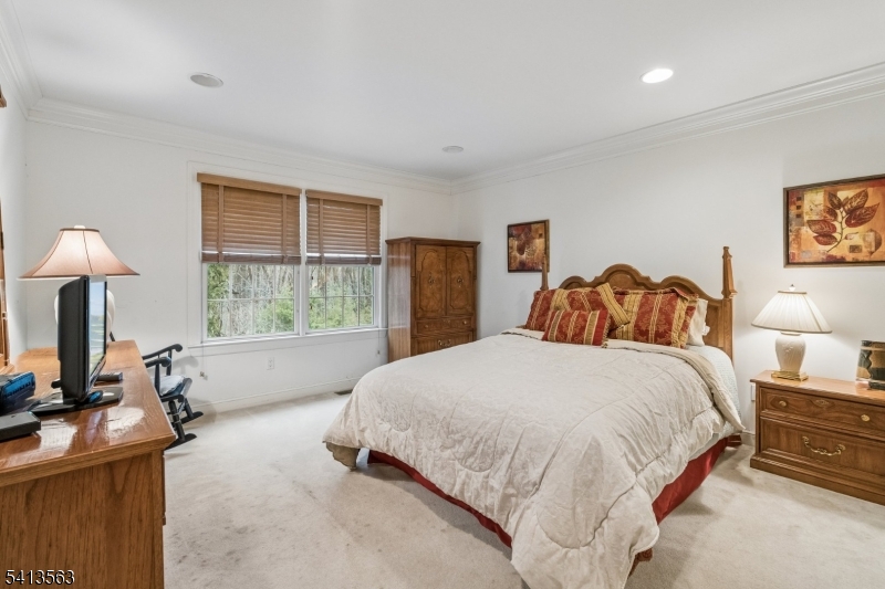 Four Seasons - Residential