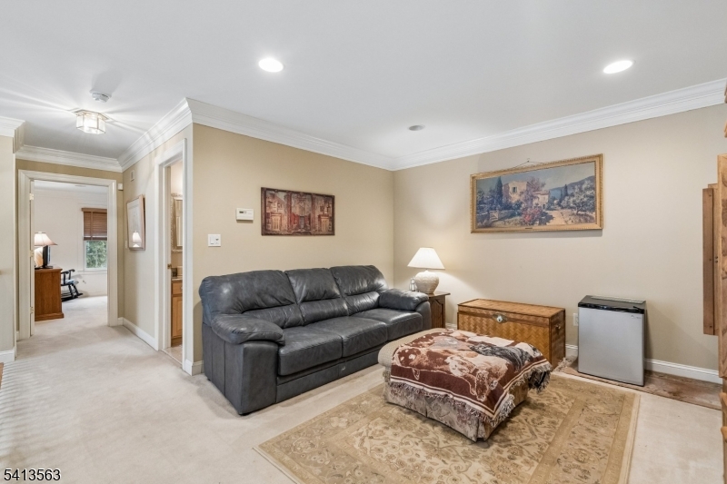 Four Seasons - Residential